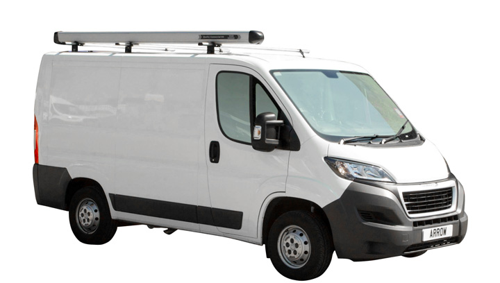 Short wheelbase 4x4 van